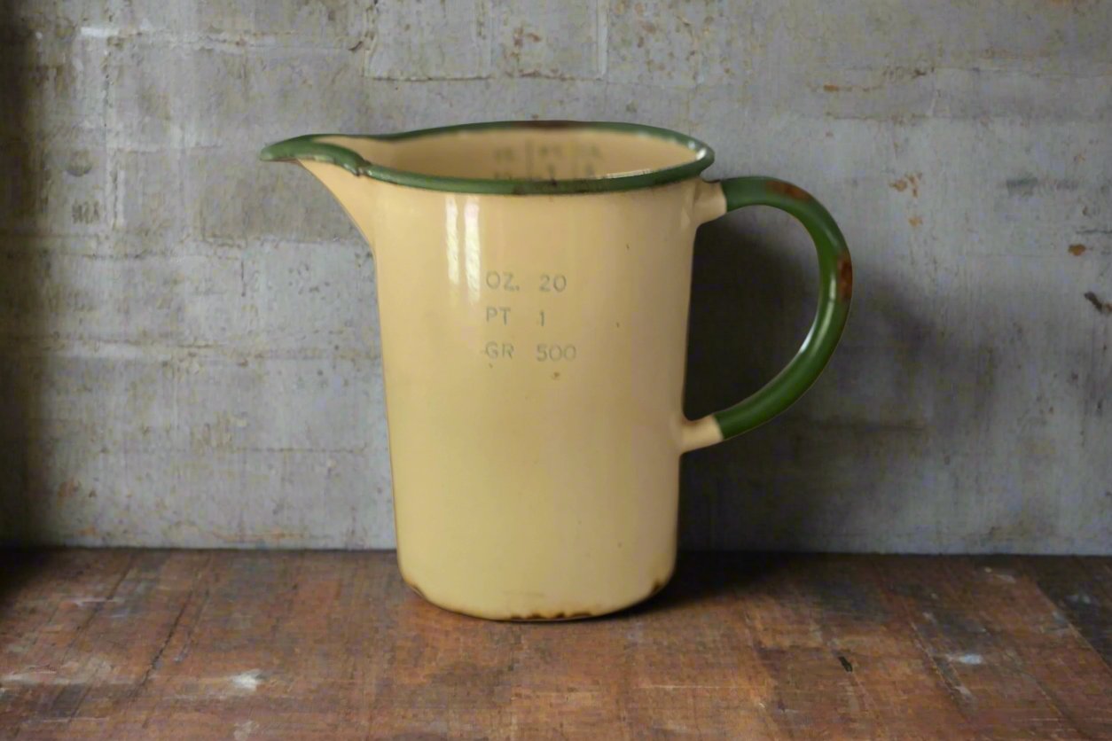 WW2 1940 Green & Cream enamel jug