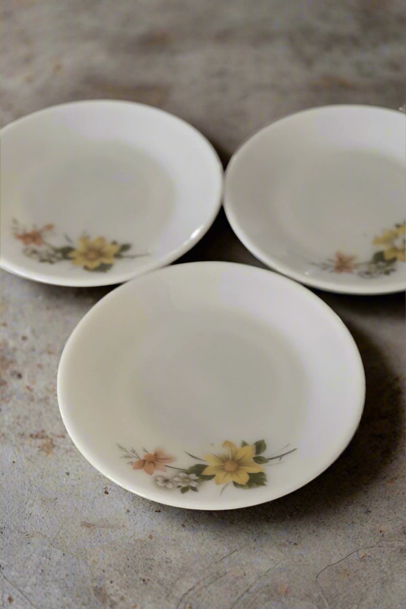 Vintage Pyrex Flower design tea ware